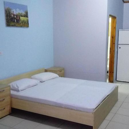 Camping Elizabeth Hotel Kalyvia Varikou Екстериор снимка